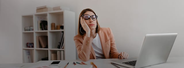 Desmotivación laboral: qué es y cómo ayudar a tu equipo a superarla