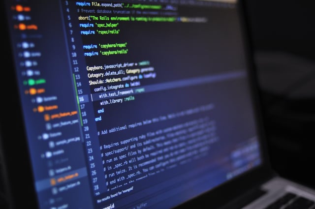 Reduce el riesgo de suplantación de identidad automatizando procesos